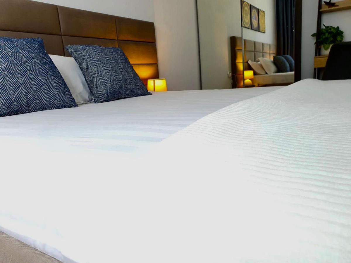 Executive Apartment Avantgarden Coresi Брашов Екстериор снимка